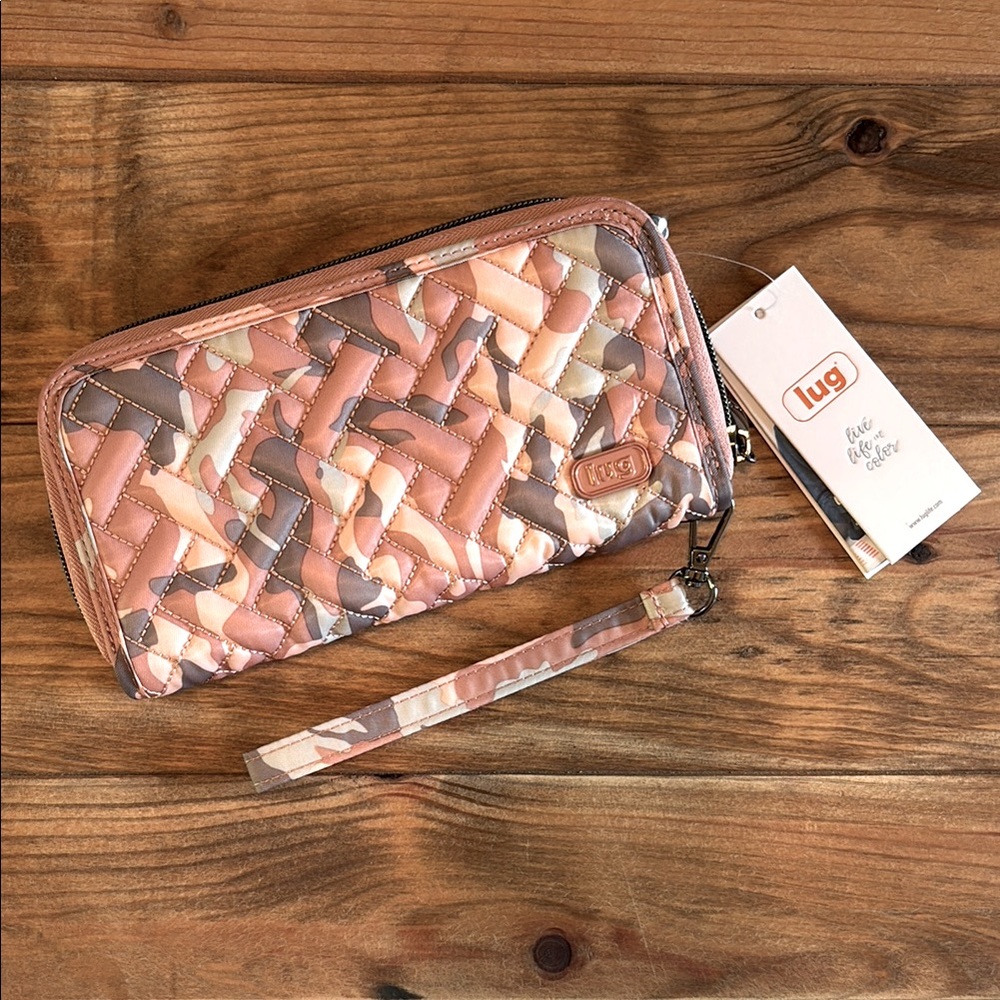 Lug Handspring Quilted Wristlet in Rose and Grey
